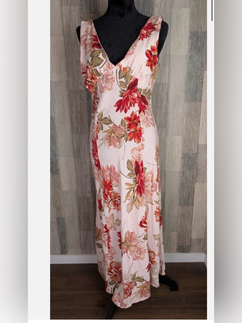 Sleeveless Floral Midi Dress in Pink and Red